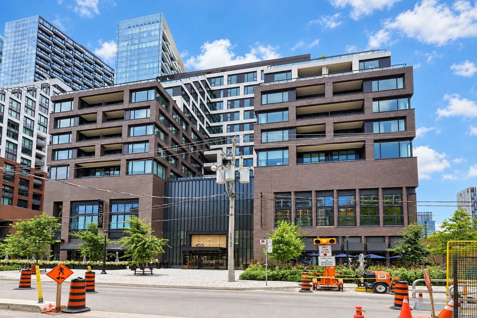 455 Wellington St W, The Well Signature Series