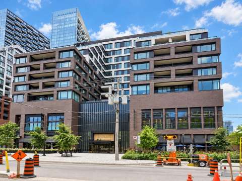455 Wellington St W, The Well Signature Series