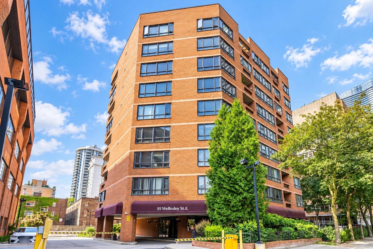 55 Wellesley St E, The Uxbridge