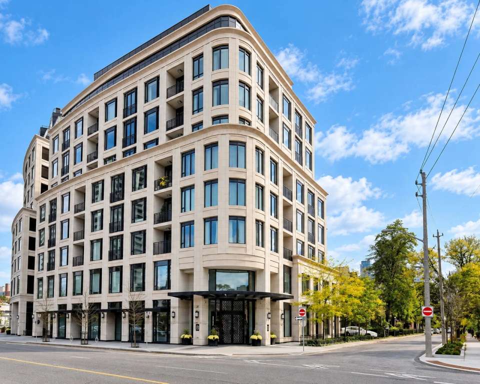 133 Hazelton Residences, 133 Hazelton Ave
