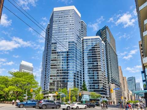1001 Bay St, 1001 Bay