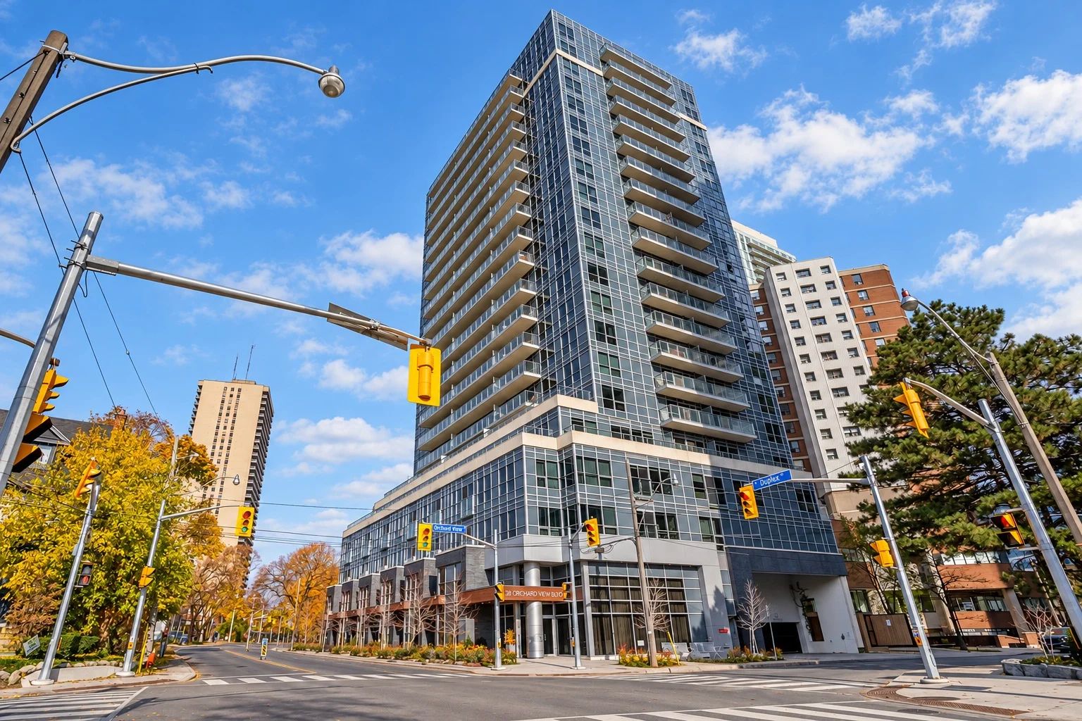58 Orchard View Blvd, Neon Condos