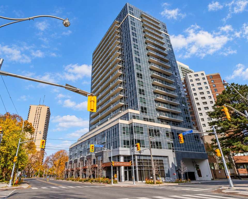 Neon Condos, 58 Orchard View Blvd