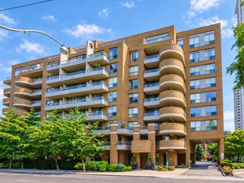 245 Davisville Ave, The Parkside