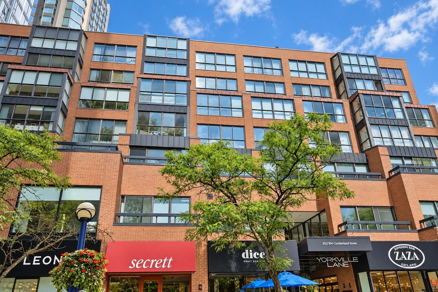 164 Cumberland St, Renaissance Court Residences