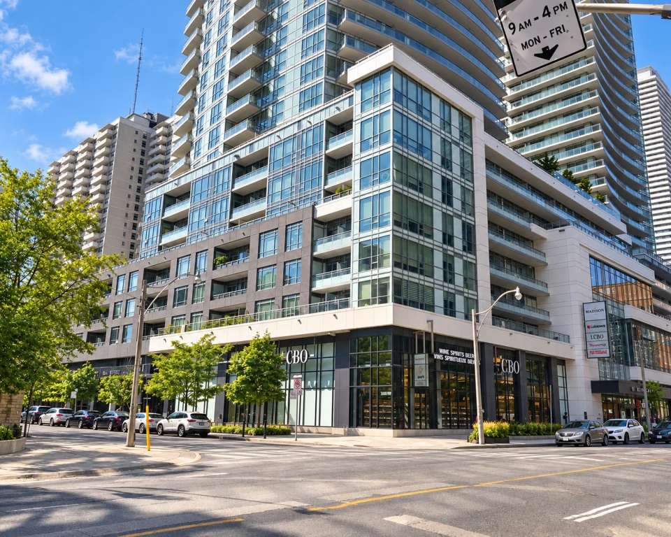 The Madison at Yonge and Eglinton - 98 Lillian, 98 Lillian St