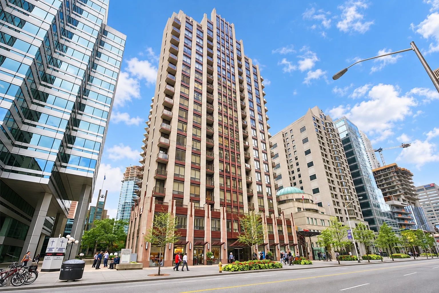 85 Bloor St E, 85 Bloor