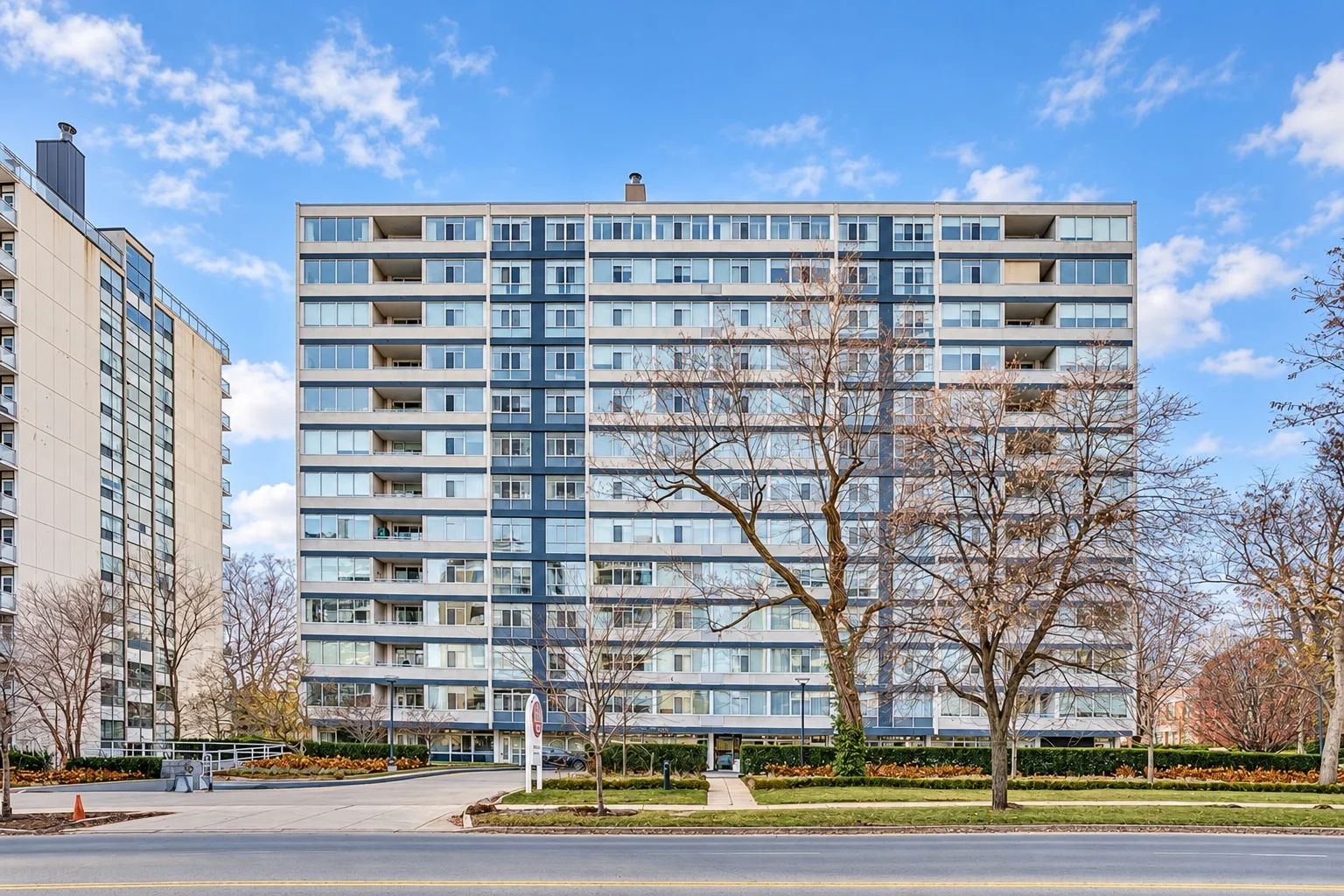 500 Avenue Rd, Kenair Apartments