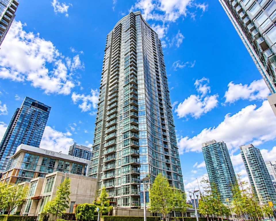 Harbour View Estates A condo tower at 10 Navy Wharf Crt in Toronto's CityPlace on a sunny day