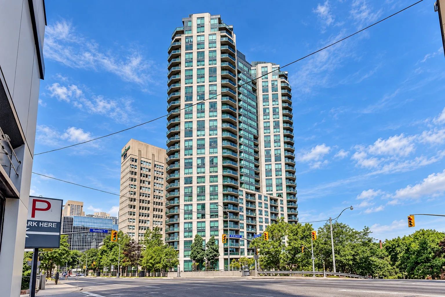 300 Bloor St E, The Bellagio