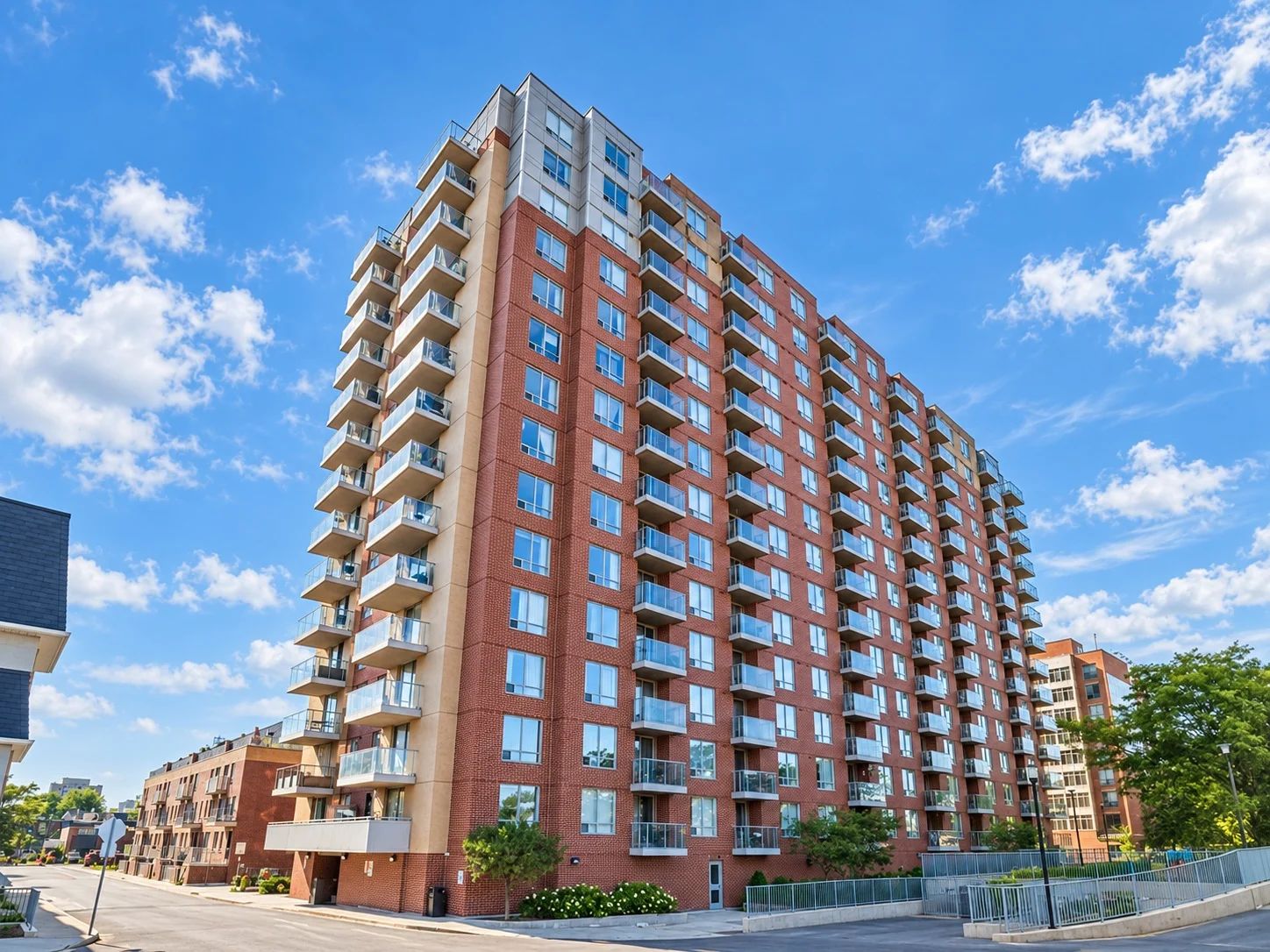 1369 Bloor St W, beBloor