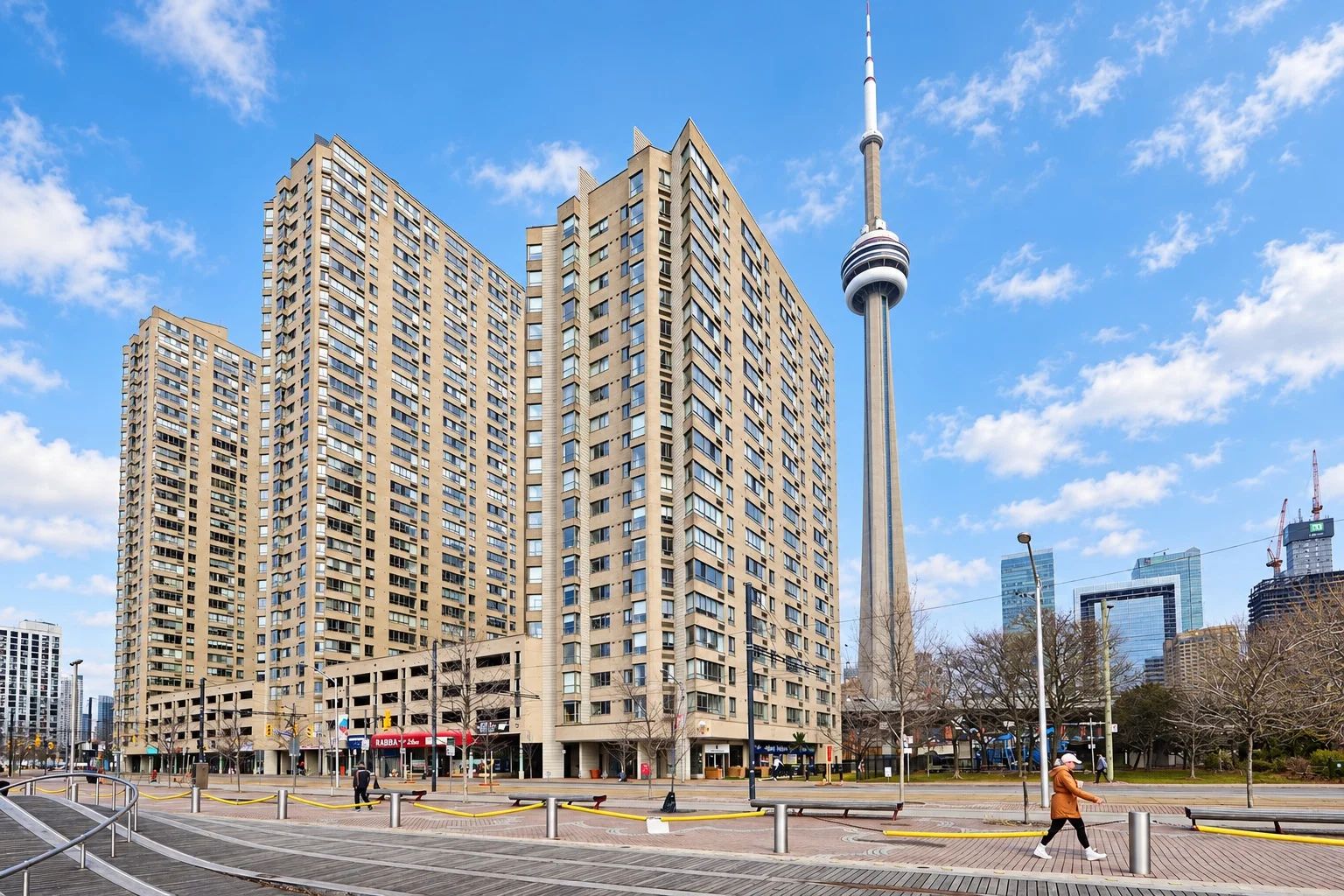 250 Queens Quay W, Harbourpoint I