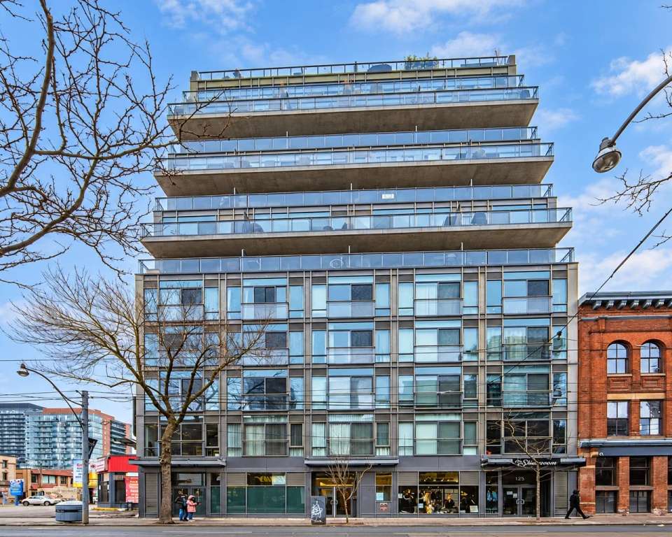 Glass House Lofts, 127 Queen St E