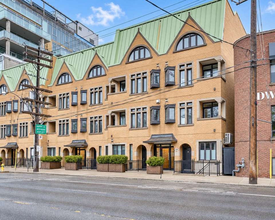Residences of Designers Walk, 330 Davenport Rd