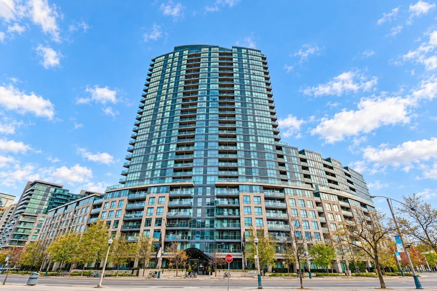 231 Fort York Blvd, Atlantis at Waterpark City