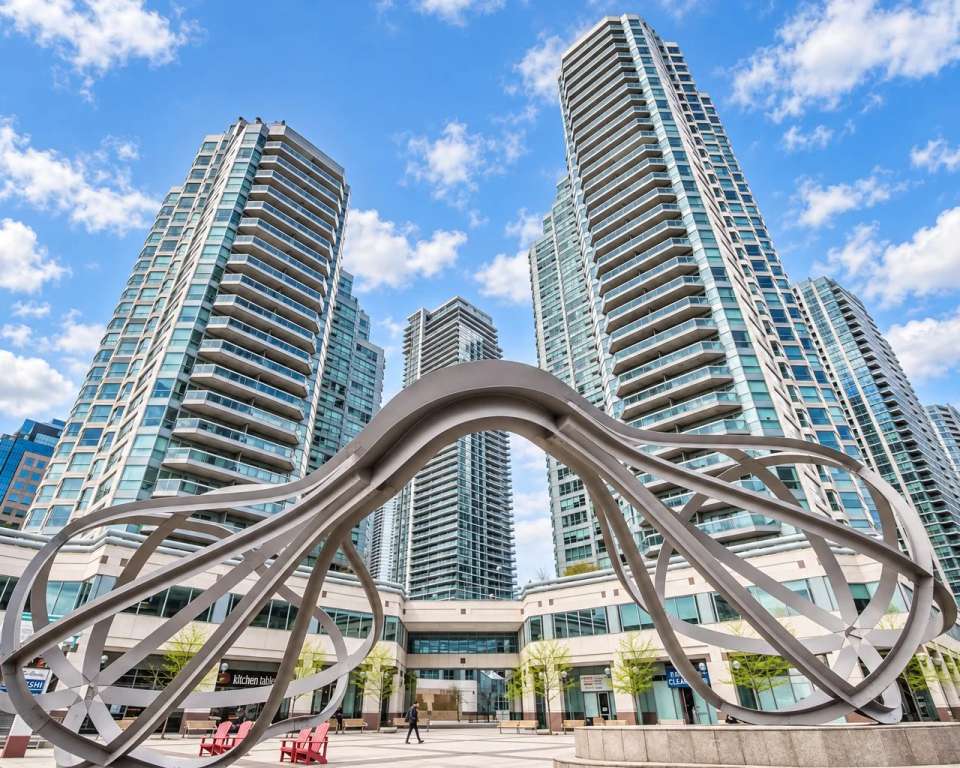 Exterior of Residences of the World Trade Centre II at 10 Queens Quay W, Toronto