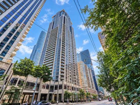 761 Bay St, College Park South Tower
