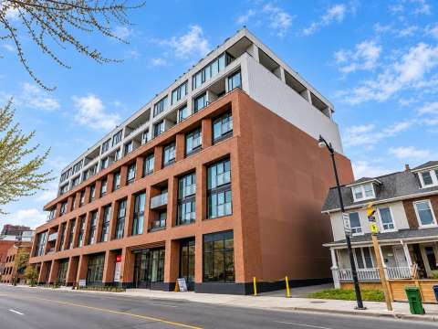 2720 Dundas St W, Junction House