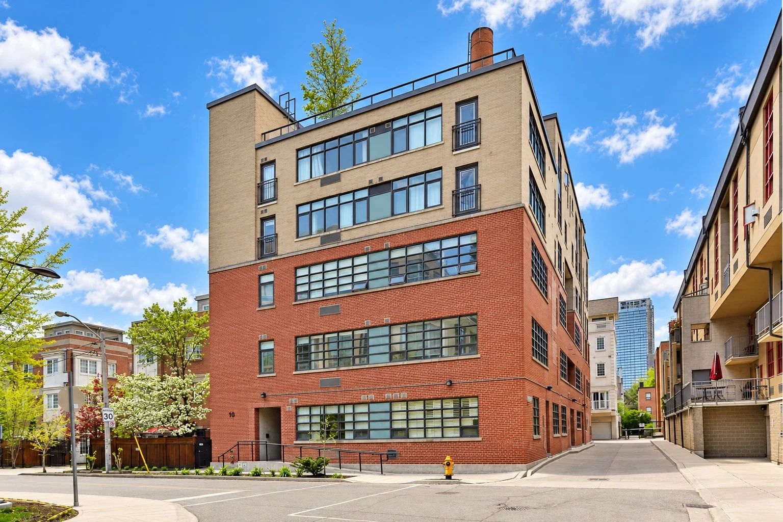 10 Wellesley Pl, Steam Plant Lofts