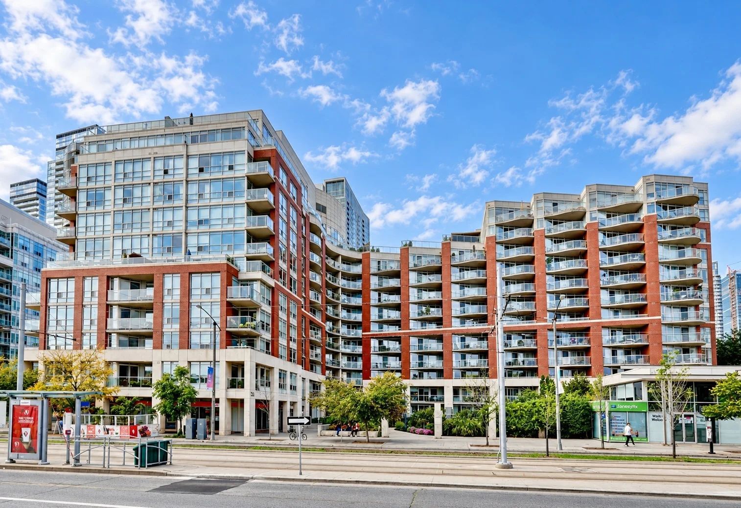 550 Queens Quay W, 550 Queens Quay West