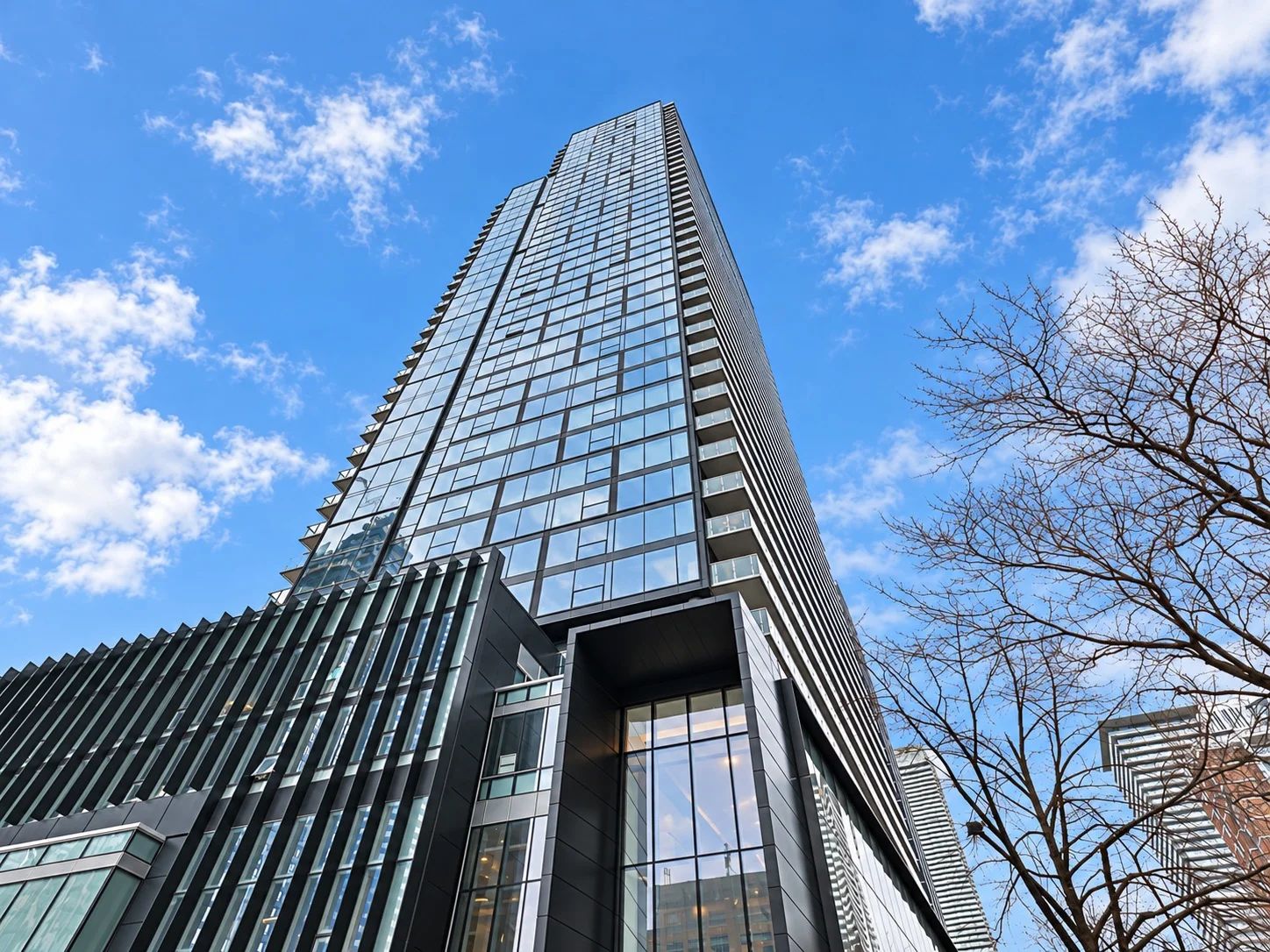 595 Yonge St, The Gloucester on Yonge