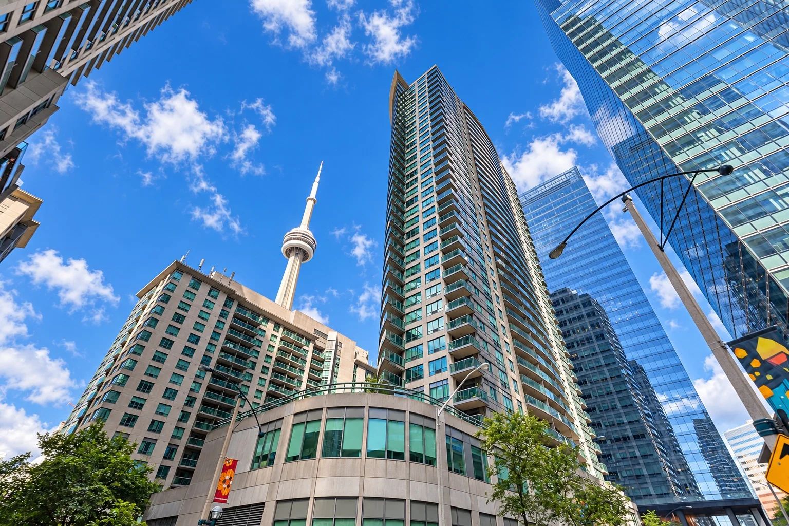 30 Grand Trunk Cres, Infinity I