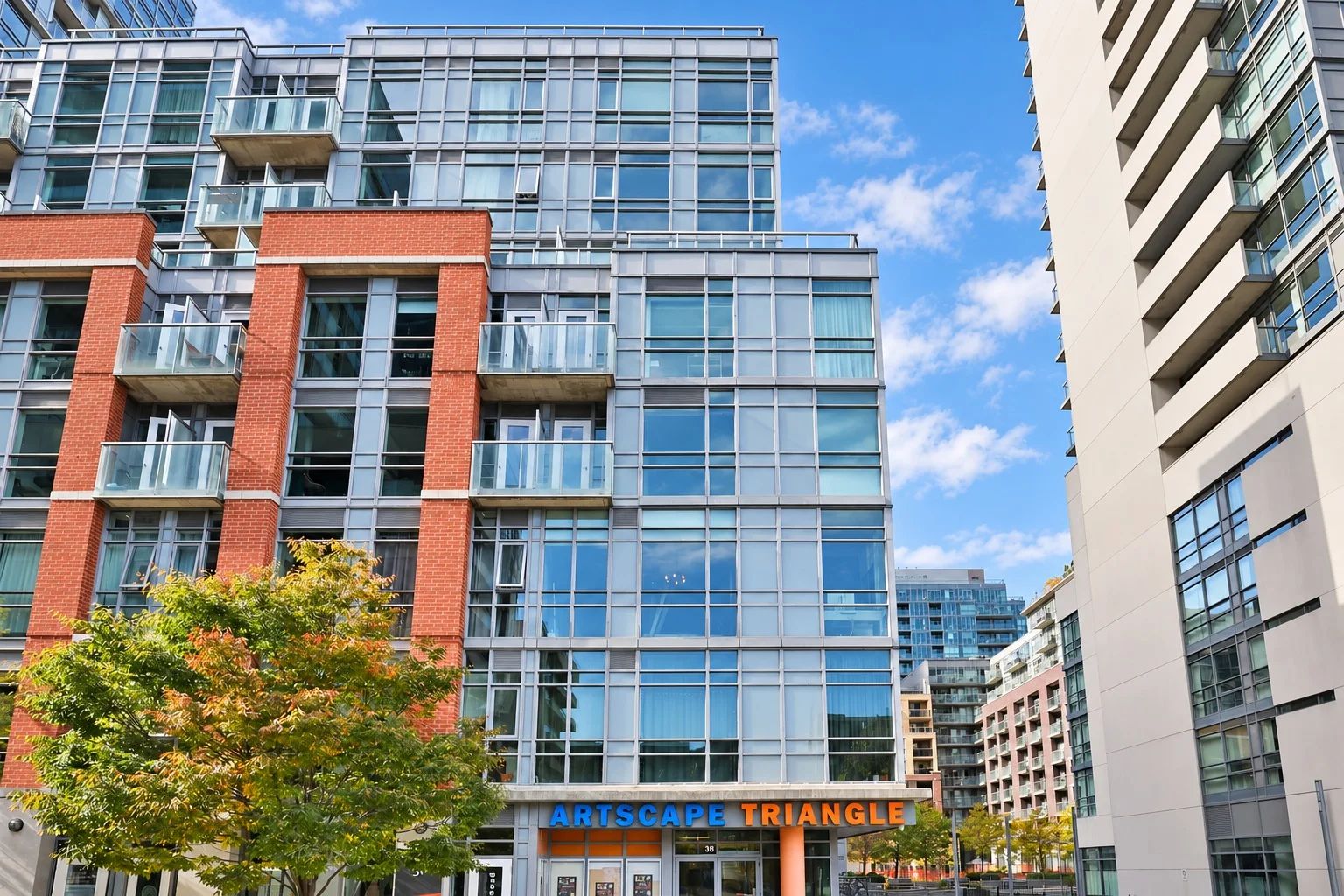 8 Abell St, Artscape Triangle Lofts