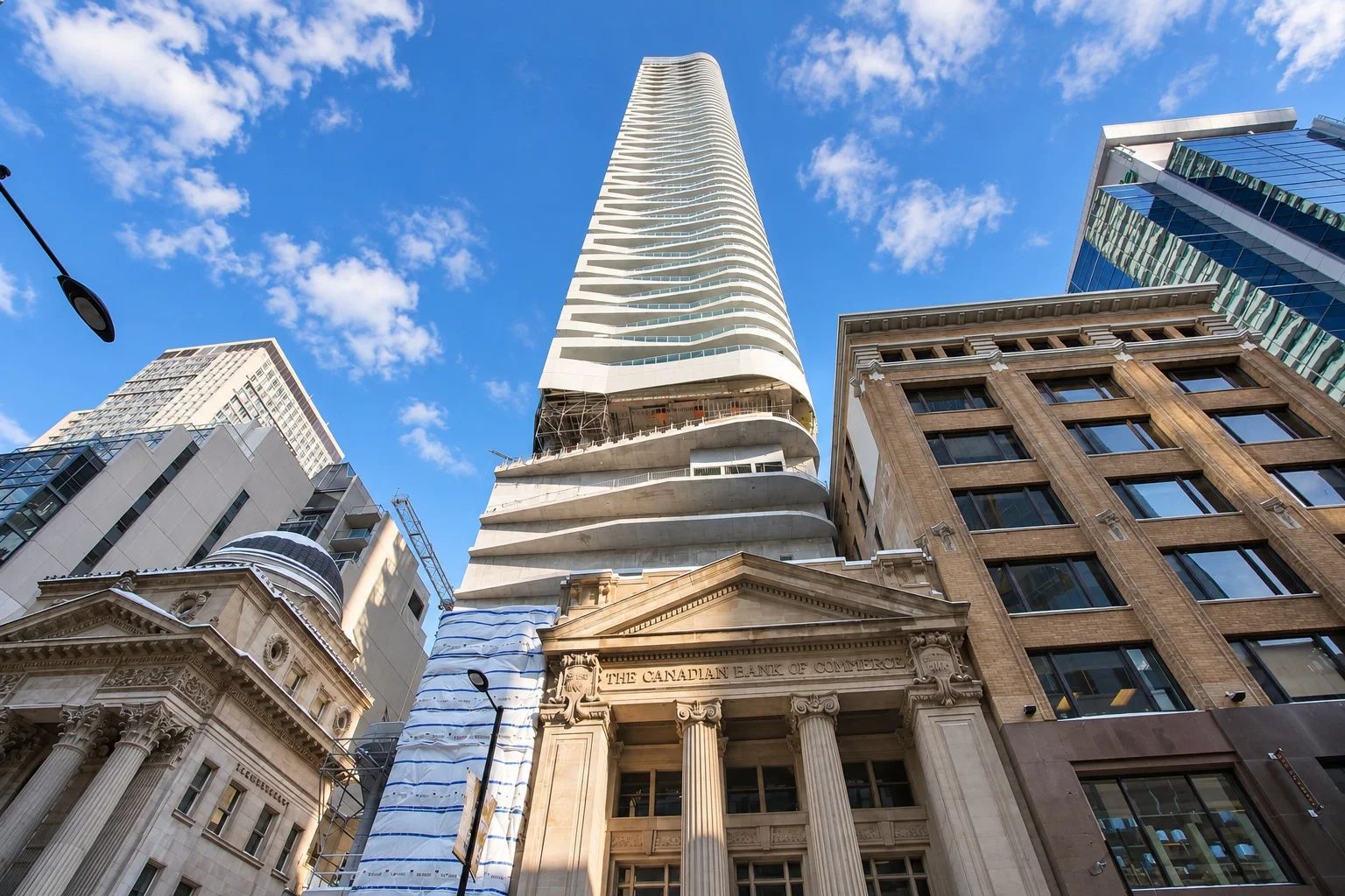 197 Yonge St, Massey Tower